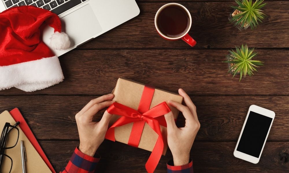 Christmas Gift Ideas for Everyone in Your Office